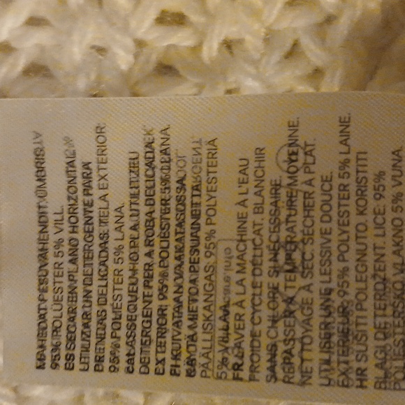 Ladies Sweater - Picture 3 of 3